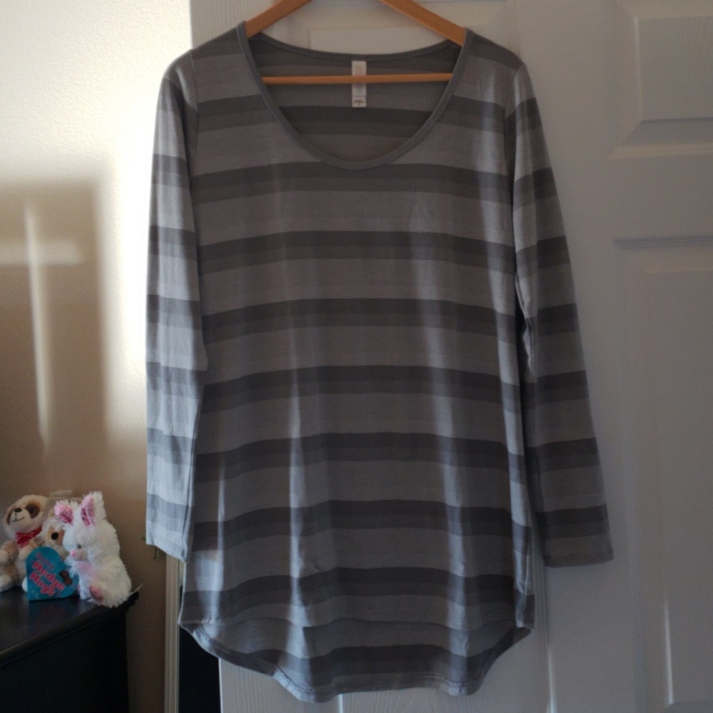 LulaRoe Lynnae Top